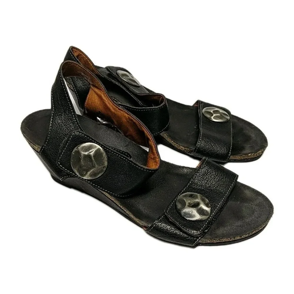 Taos Leather Wedge Sandals Style #3209 Women 40 Black Metal Detail US 9